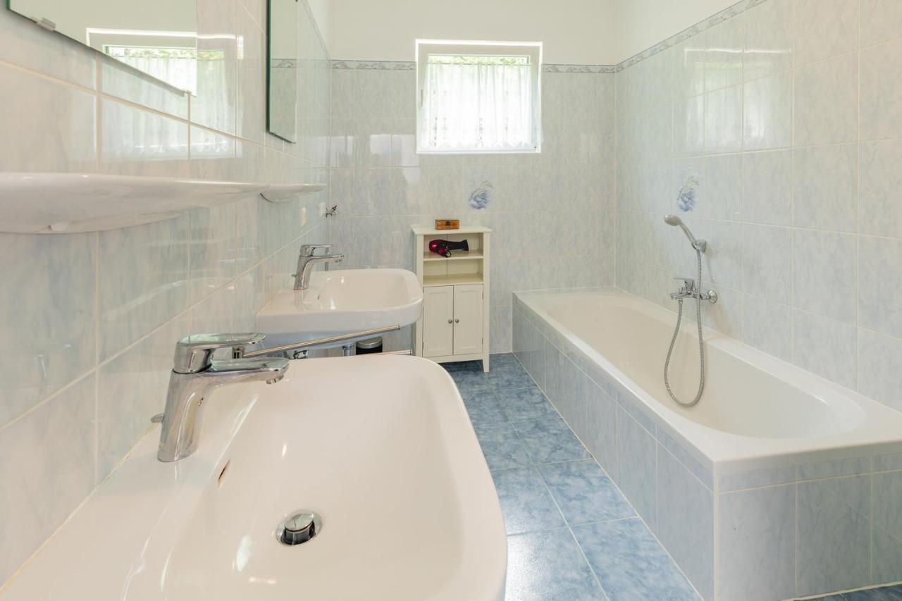 Ferienwohnung Semler Пухберг ам Шнееберг Екстериор снимка