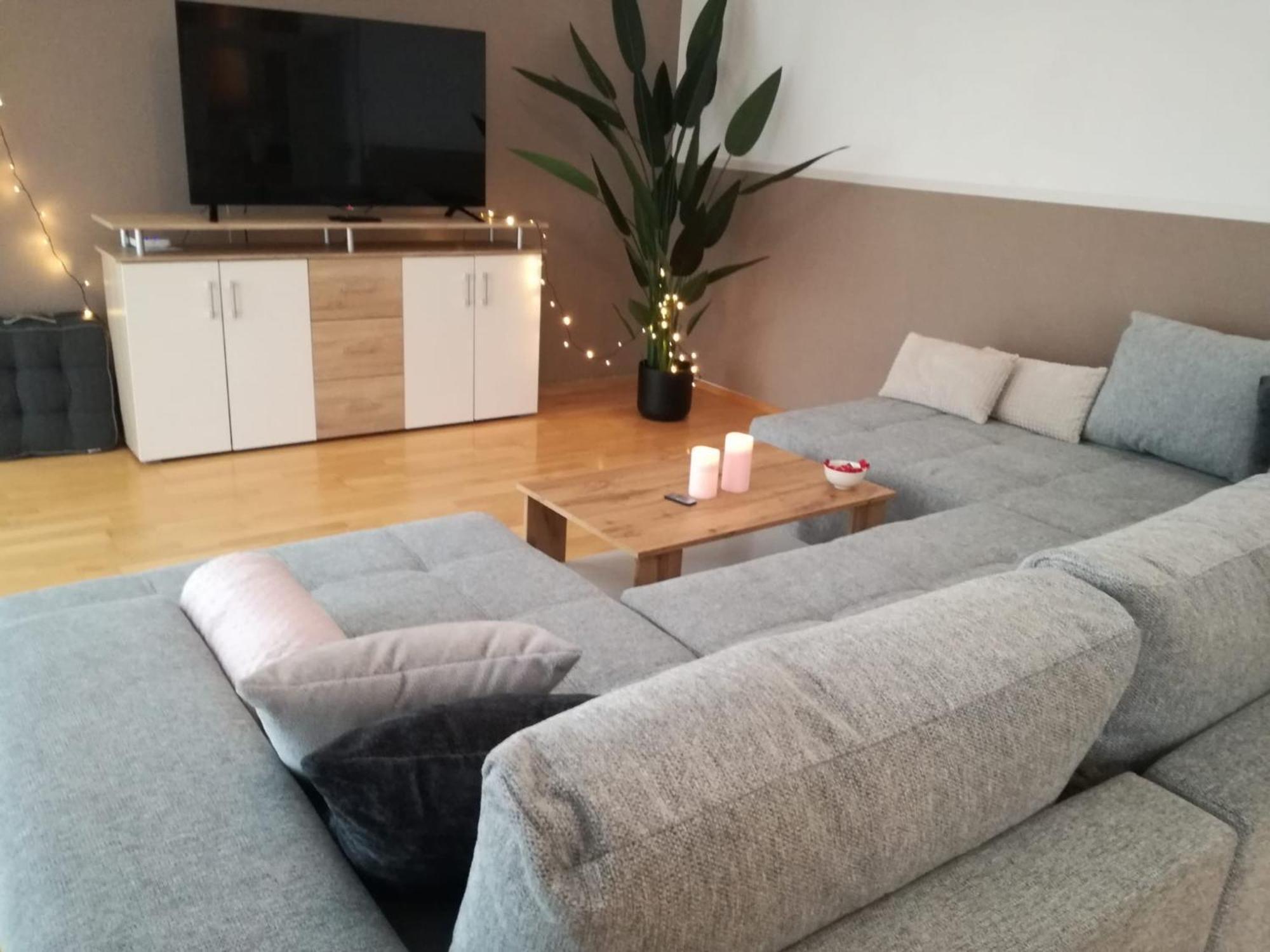 Ferienwohnung Semler Пухберг ам Шнееберг Екстериор снимка